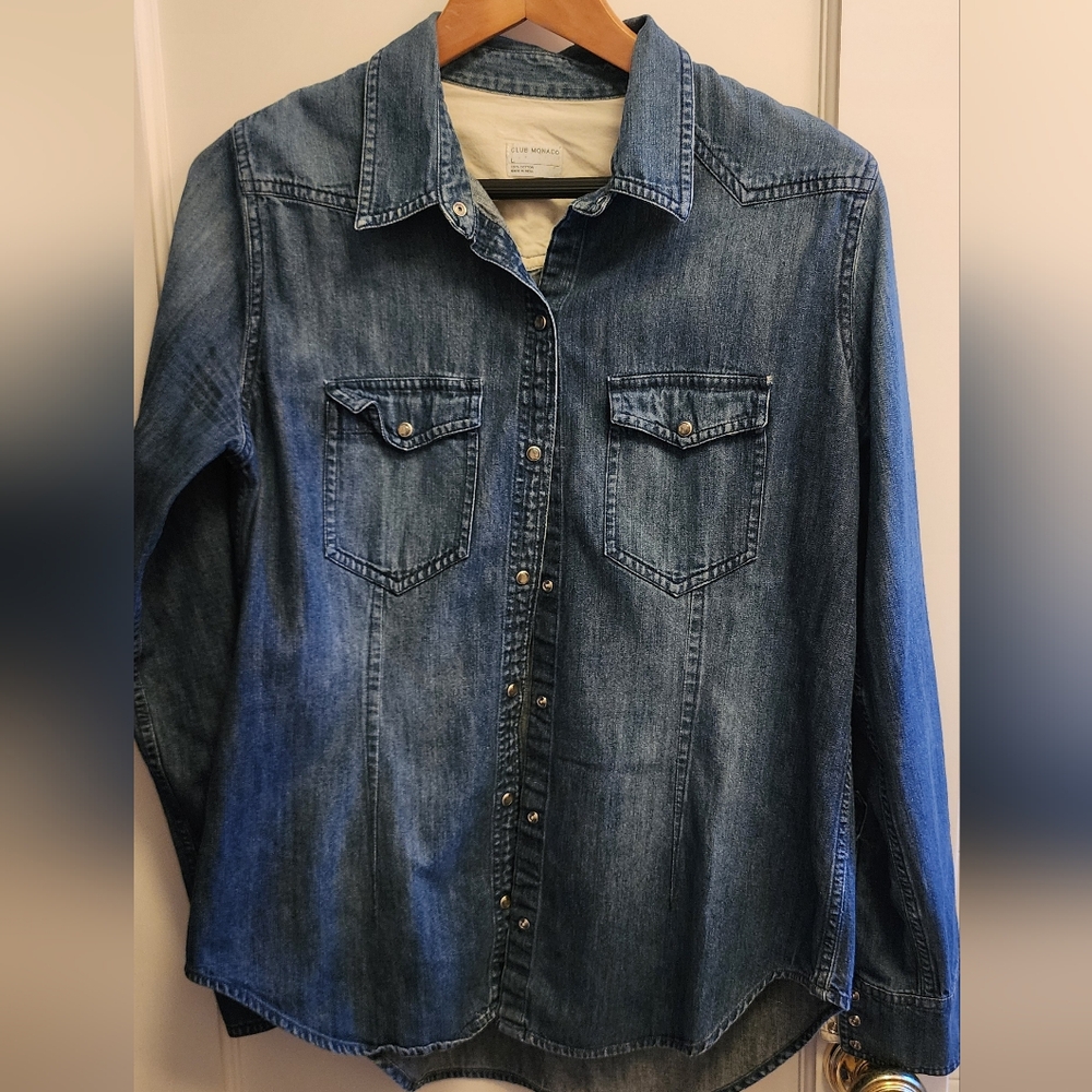 Club Monaco snap button jean shirt